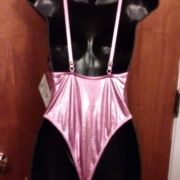 🤑SALE🤑 Hot n Sassy Pink Foil Metallic Swimsuit - Picture 2 of 3
